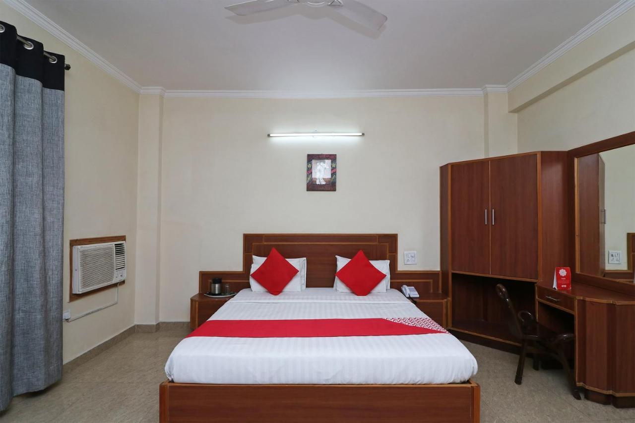 Capital O 4747 Imperial Hotel Katra Katra  Buitenkant foto