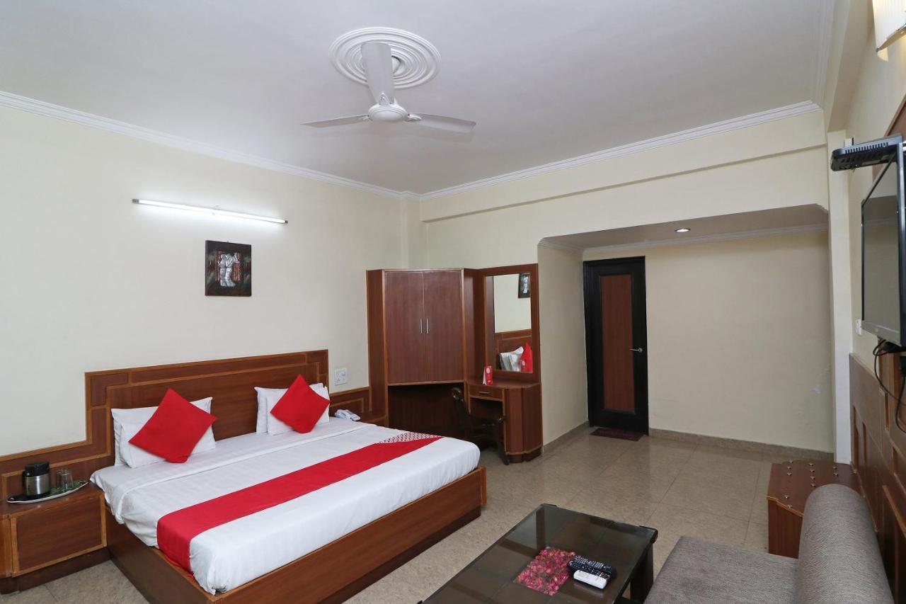 Capital O 4747 Imperial Hotel Katra Katra  Buitenkant foto