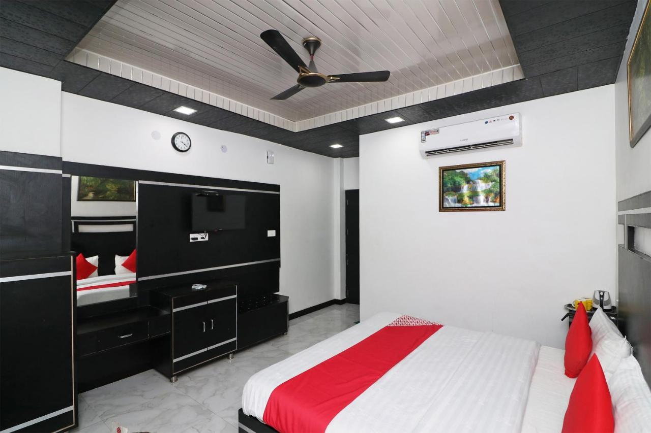 Capital O 4747 Imperial Hotel Katra Katra  Buitenkant foto