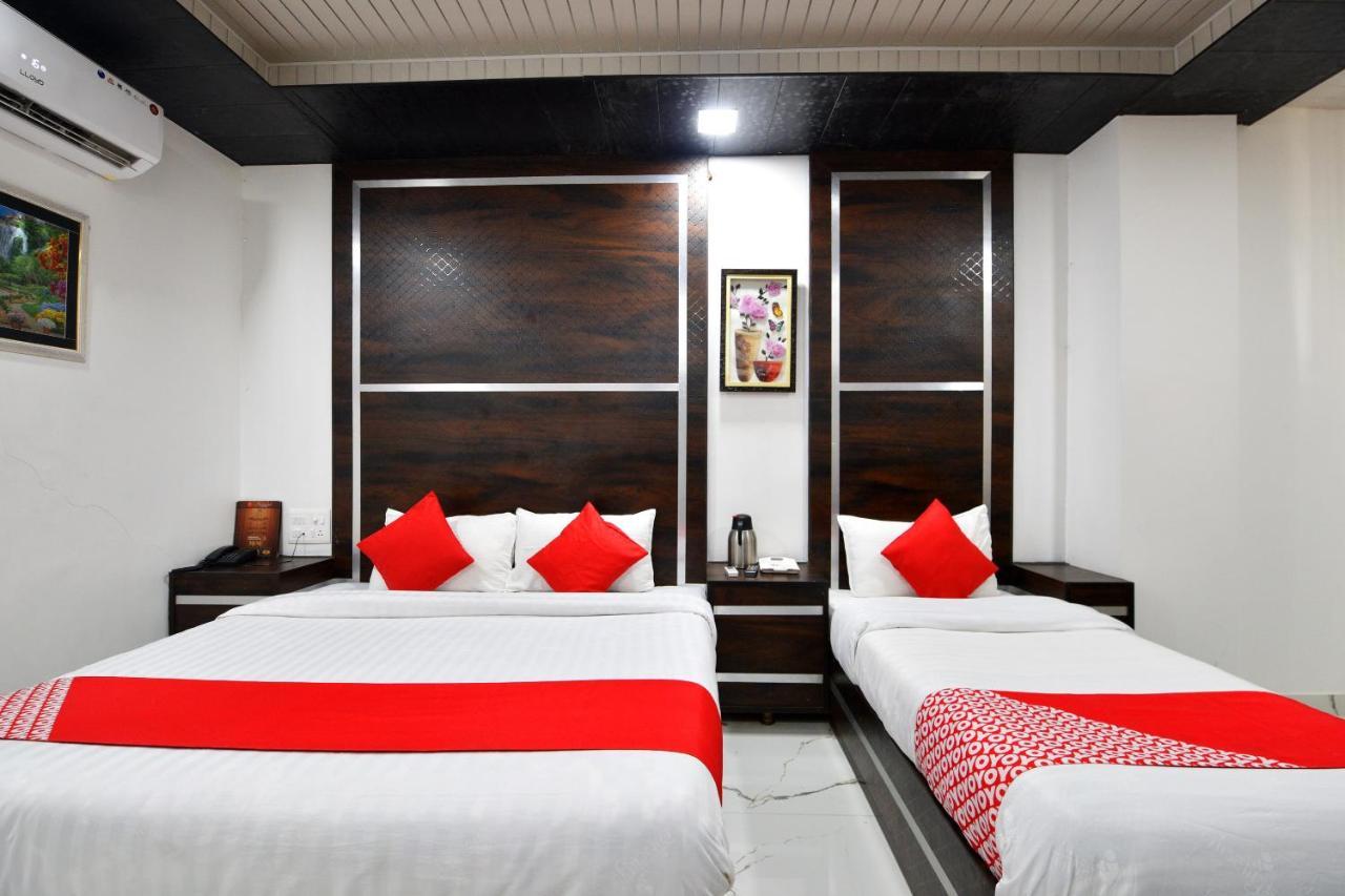 Capital O 4747 Imperial Hotel Katra Katra  Buitenkant foto