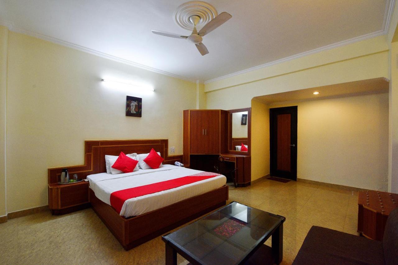 Capital O 4747 Imperial Hotel Katra Katra  Buitenkant foto
