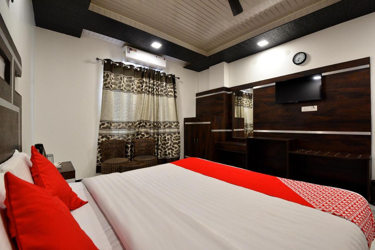 Capital O 4747 Imperial Hotel Katra Katra  Buitenkant foto